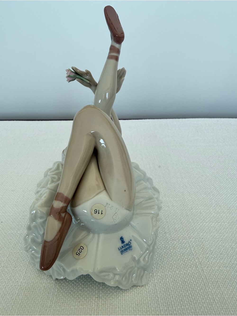 Lladro Rose Ballet Number 5919 Excellent Condition in Original Box - Picture 10 of 15